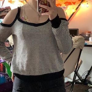 Striped should cut out shirt